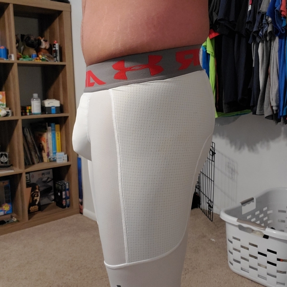 Under Armour Sliding Compression Shorts - Picture 4 of 4
